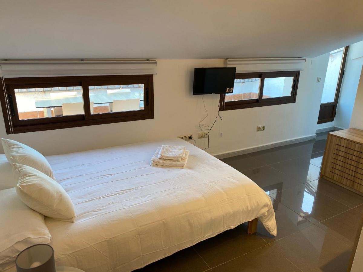 Apartamentos Fuente Arriba Poyales Del Hoyo エクステリア 写真
